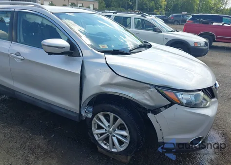 2017 Nissan Rogue Sport Sv из США, поврежденный, VIN JN1BJ1CPXHW005139